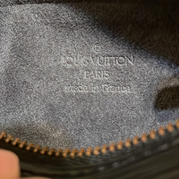 Louis Vuitton Mini Papillon Epi - Picture 9 of 11